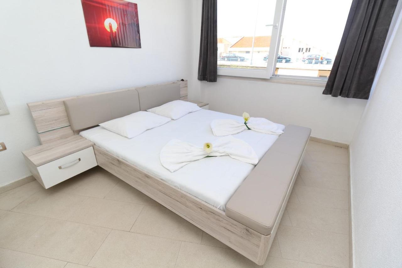 Apartmani Kike Makarska Esterno foto