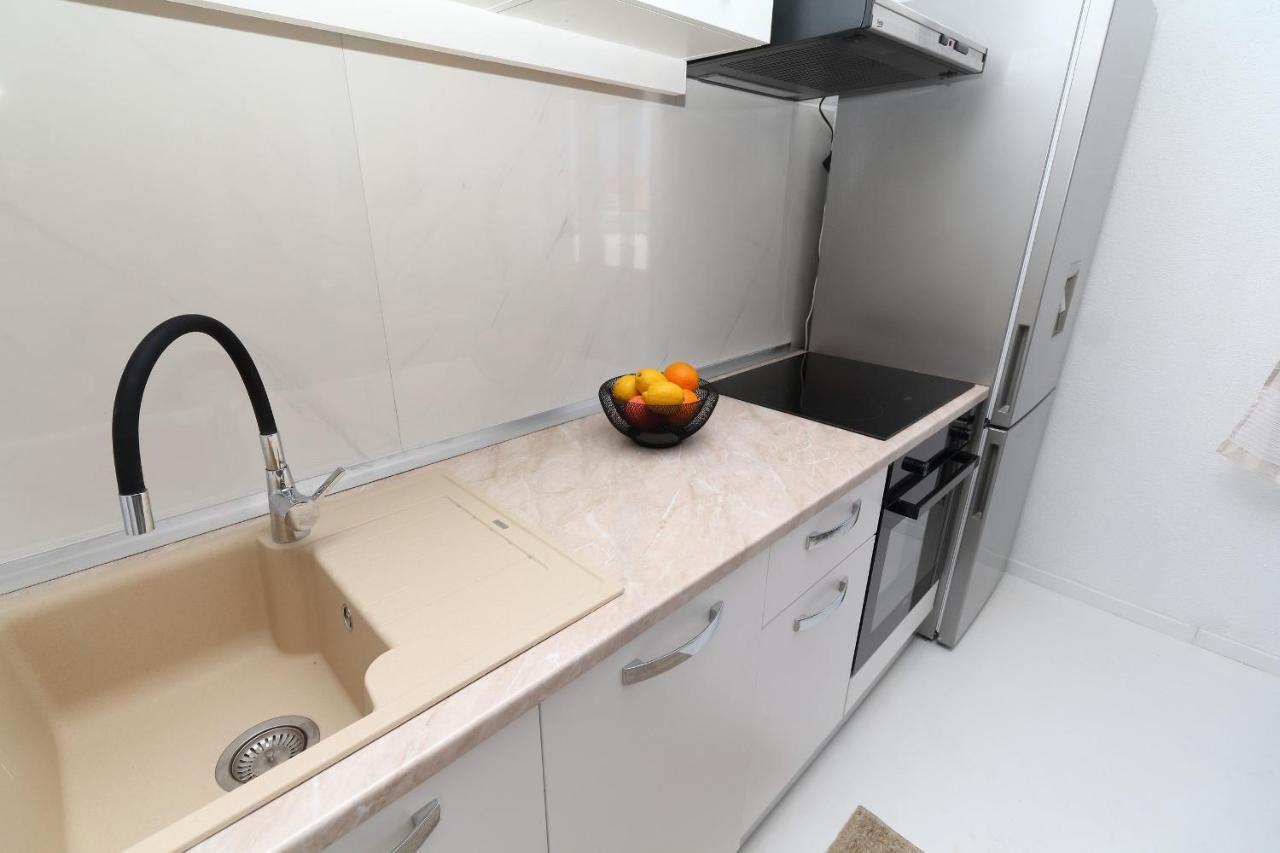 Apartmani Kike Makarska Esterno foto