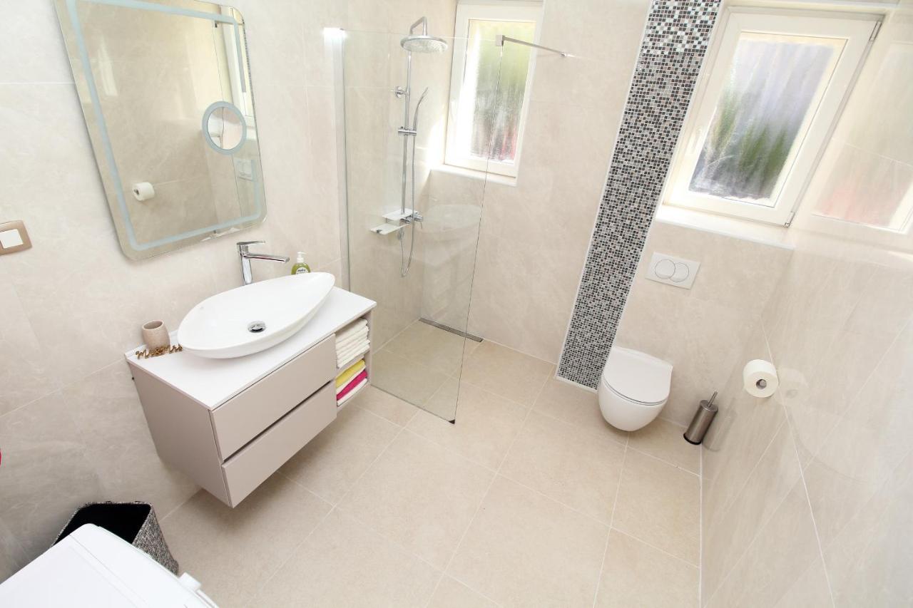 Apartmani Kike Makarska Esterno foto